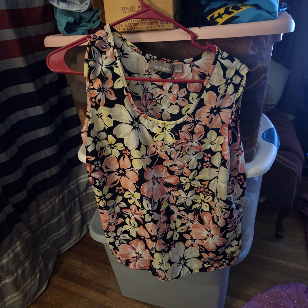 Croft & Barrow Black Floral Sleeveless Blouse With Matching Short Sleeve Blouse